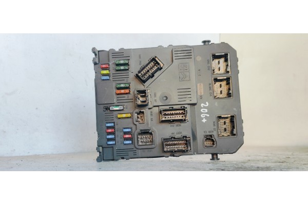 Recambio de caja reles / fusibles para peugeot 206+ 1.1 i 60 referencia OEM IAM 9657999780  