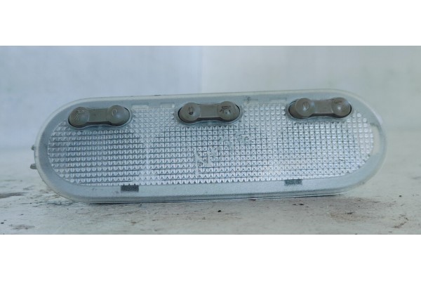 Recambio de luz interior para nissan note (e11e) 1.5dci 90 fap referencia OEM IAM   