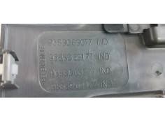 Recambio de moldura para peugeot 407 sport referencia OEM IAM 9683063077  