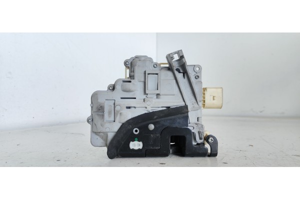 Recambio de cerradura puerta delantera izquierda para volkswagen passat berlina (3c2) 2.0 tdi referencia OEM IAM 3C2837015A  