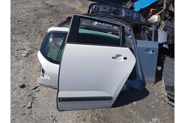 Recambio de puerta trasera izquierda para peugeot 3008 1.6hdi 115 fap referencia OEM IAM   