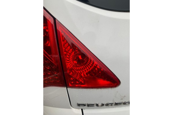 Recambio de piloto trasero izquierdo interior para peugeot 3008 active referencia OEM IAM   