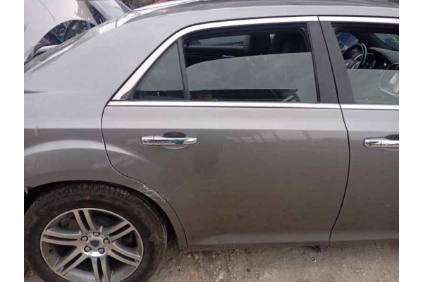 Recambio de puerta trasera derecha para lancia thema 3.0jtd 240 fap referencia OEM IAM   