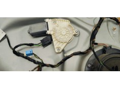 Recambio de elevalunas trasero izquierdo para mercedes-benz clase a (w169) referencia OEM IAM A1697301379  