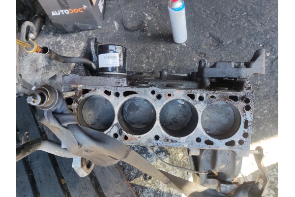 Recambio de bloque para opel vectra b berlina 1.6 16v referencia OEM IAM 90400054  