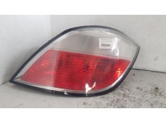 PILOTO TRASERO DERECHO 24451837 