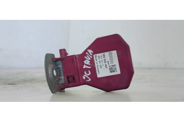 Recambio de antena para skoda octavia combi (nx5) first edition referencia OEM IAM 5E0035497  