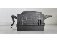 CAJA RELES / FUSIBLES 