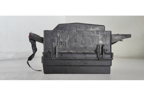 Recambio de caja reles / fusibles para chevrolet aveo ls referencia OEM IAM   