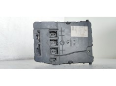 Recambio de caja reles / fusibles para renault megane ii coupe/cabrio luxe dynamique referencia OEM IAM 8200606825  