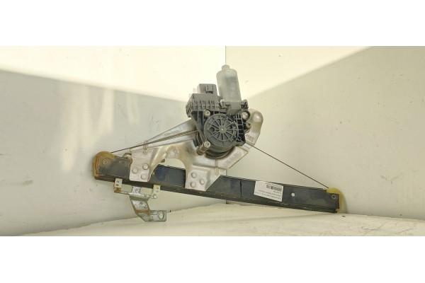 Recambio de elevalunas trasero derecho para audi a6 avant (4b5) 2.5 tdi referencia OEM IAM 0130821785  