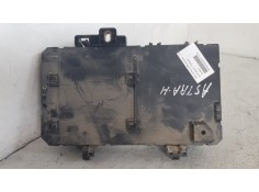 Recambio de caja reles / fusibles para opel astra h berlina enjoy referencia OEM IAM 13145017  