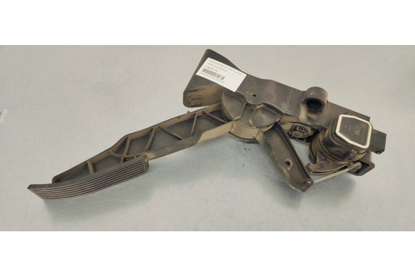 Recambio de pedal acelerador para mercedes-benz clase a (w169) referencia OEM IAM A1693000104  