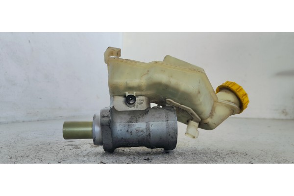 Recambio de bomba freno para ford fiesta (cbk) fun referencia OEM IAM 03350884941  