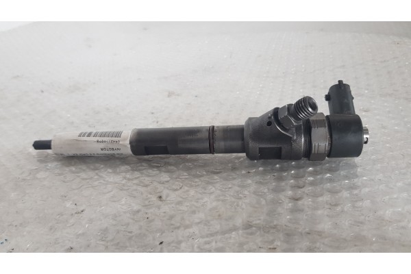 Recambio de inyector para kia sorento 2.5 crdi ex referencia OEM IAM 0445110278  