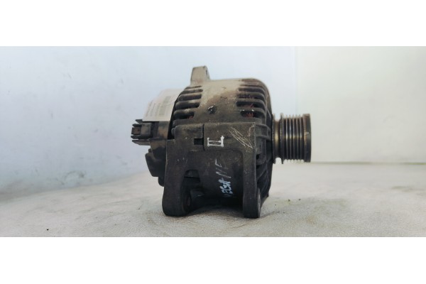 Recambio de alternador para renault megane ii berlina 3p confort dynamique referencia OEM IAM 8200410681B  