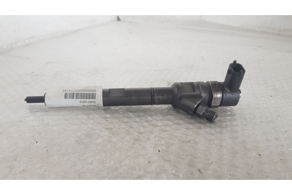 Recambio de inyector para kia sorento 2.5 crdi ex referencia OEM IAM 0445110278  