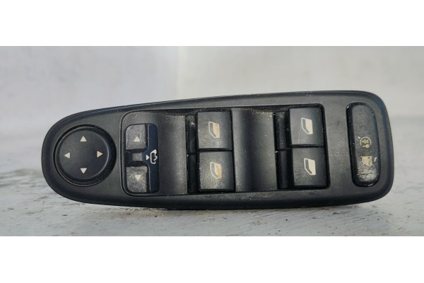 Recambio de mando elevalunas delantero izquierdo para citroen c4 picasso 1.6hdi 112 fap referencia OEM IAM 96639383ZD  