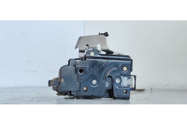 Recambio de cerradura puerta trasera derecha para audi a6 avant (4b5) 2.5 tdi referencia OEM IAM 4B0839016G  