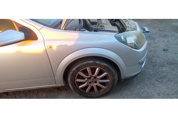 Recambio de aleta delantera derecha para opel astra h ber. 1.6 16v referencia OEM IAM   