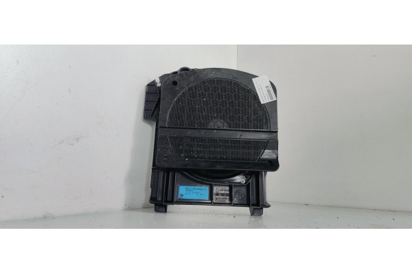 Recambio de sistema audio / radio cd para bmw serie 5 touring (f11) 518d referencia OEM IAM 2748005901  