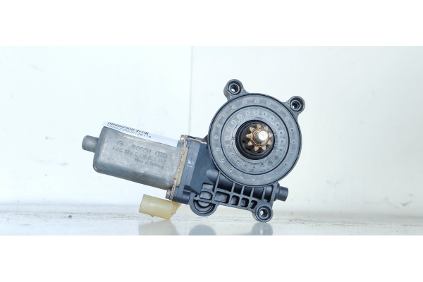 Recambio de motor elevalunas delantero izquierdo para smart coupe 0.6 turbo cat referencia OEM IAM 0130822002  