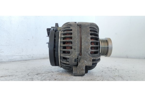 Recambio de alternador para volvo s60 berlina 2.4 d referencia OEM IAM 30667894  