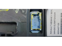 Recambio de mando climatizador para renault megane ii berlina 3p confort dynamique referencia OEM IAM 8200407123  