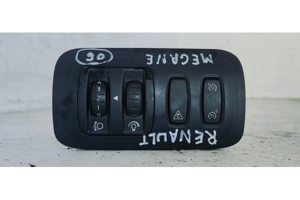 Recambio de mando luces para renault megane ii berlina 5p 1.5 dci diesel referencia OEM IAM 88020005  