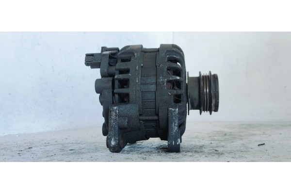 Recambio de alternador para renault clio iv 1.2 referencia OEM IAM 231003730R  