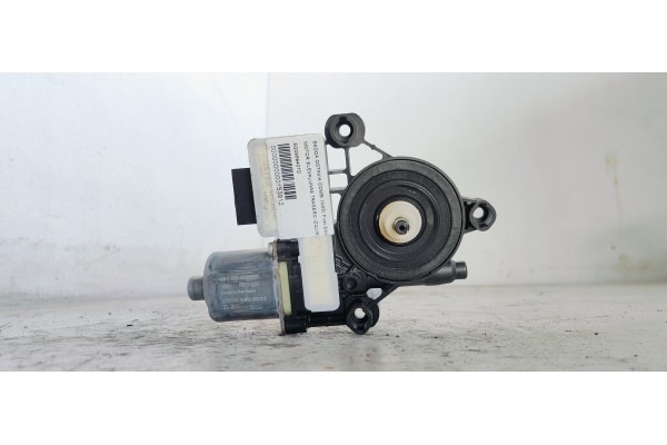 Recambio de motor elevalunas trasero izquierdo para skoda octavia combi (nx5) first edition referencia OEM IAM 5Q0959407D  
