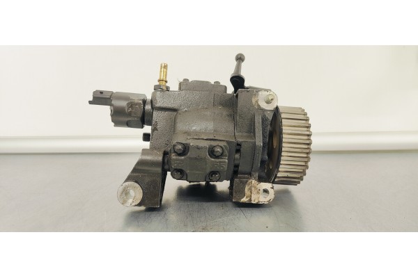Recambio de bomba inyeccion para renault scenic ii 1.5dci 105 referencia OEM IAM 8200430599  