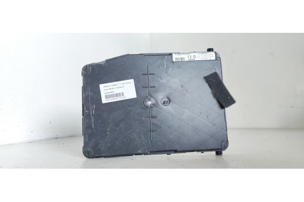 Recambio de caja reles / fusibles para renault scenic ii 1.9 dci diesel referencia OEM IAM 8200309693  