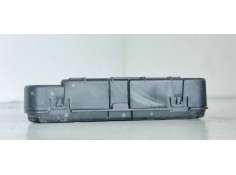 Recambio de caja reles / fusibles para renault scenic ii 1.9 dci diesel referencia OEM IAM 8200309693  