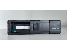 Recambio de sistema audio / radio cd para renault scenic ii 1.9 dci diesel referencia OEM IAM 8200002589A  