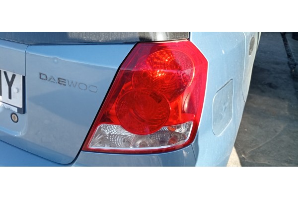 Recambio de piloto trasero derecho para daewoo kalos 1.4 sr referencia OEM IAM   