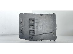 Recambio de caja reles / fusibles para renault megane ii berlina 3p 1.6 16v referencia OEM IAM 8200780028  