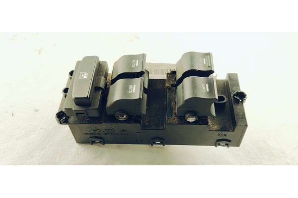 Recambio de mando elevalunas delantero izquierdo para hyundai i40 style referencia OEM IAM 39R4911000  