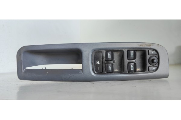 Recambio de mando elevalunas delantero izquierdo para volvo v50 familiar 1.6 diesel cat referencia OEM IAM 30710787  