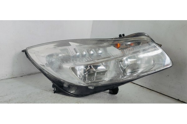 Recambio de faro derecho para opel insignia sports tourer 2.0 cdti 130 fap referencia OEM IAM   