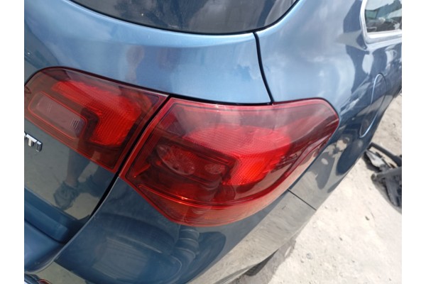 Recambio de piloto trasero derecho para opel astra j sports tourer enjoy referencia OEM IAM   