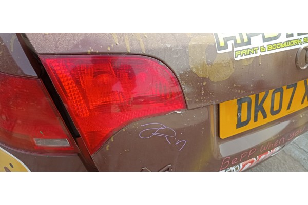 Recambio de piloto trasero izquierdo interior para audi a4 avant (8e) 2.0 tdi referencia OEM IAM   