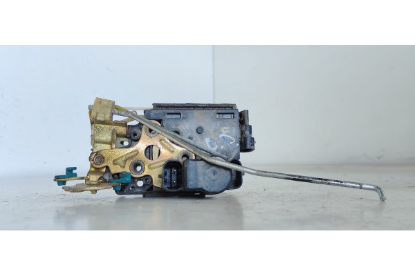 Recambio de cerradura puerta delantera derecha para daewoo tacuma sx-plus referencia OEM IAM   