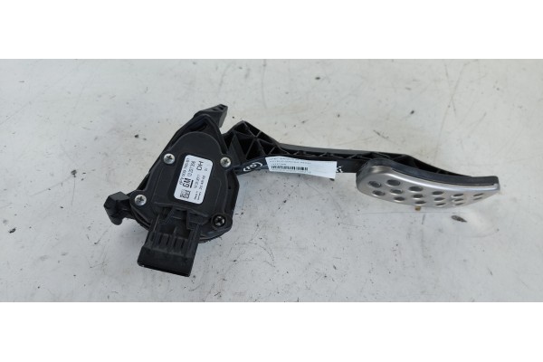 Recambio de potenciometro pedal para opel insignia berlina 2.0 16v cdti referencia OEM IAM 13237356  