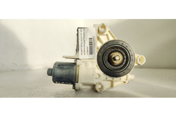 Recambio de motor elevalunas trasero izquierdo para peugeot 407 st sport referencia OEM IAM 0130822201  