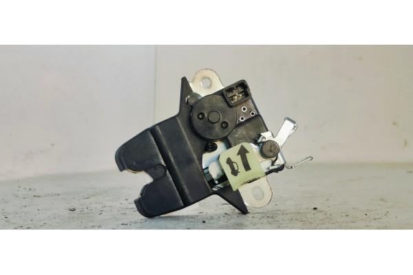 Recambio de cerradura maletero / porton para hyundai i40 style referencia OEM IAM   