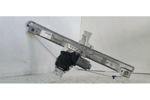 Recambio de elevalunas delantero derecho para peugeot 207 1.4 i 95 referencia OEM IAM 9681182280  