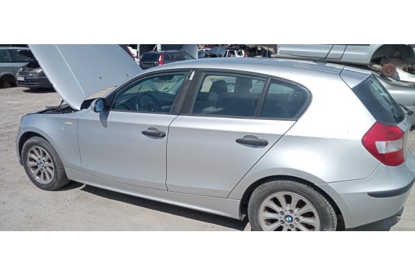Recambio de puerta delantera izquierda para bmw serie 1 berlina (e81/e87) 116i referencia OEM IAM   