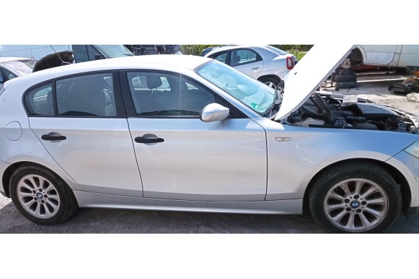 Recambio de puerta delantera derecha para bmw serie 1 berlina (e81/e87) 116i referencia OEM IAM   