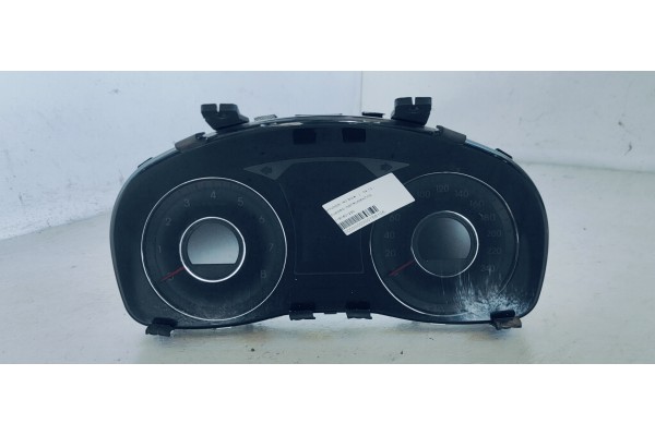 Recambio de cuadro instrumentos para hyundai i40 style referencia OEM IAM 1161601230  
